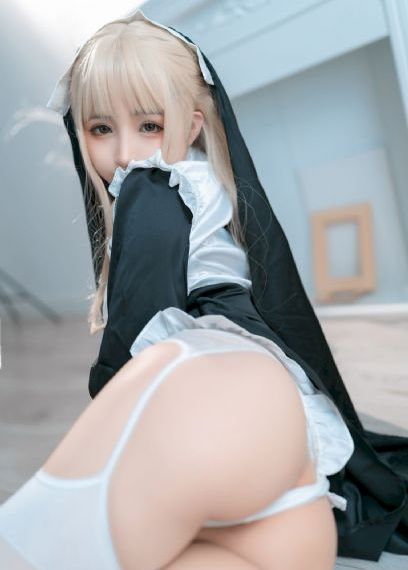 欧美辣妹风衣服_BD免费高清观看